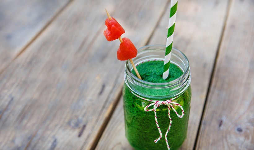 Smoothie αποτοξίνωσης με σπανάκι και αγγούρι